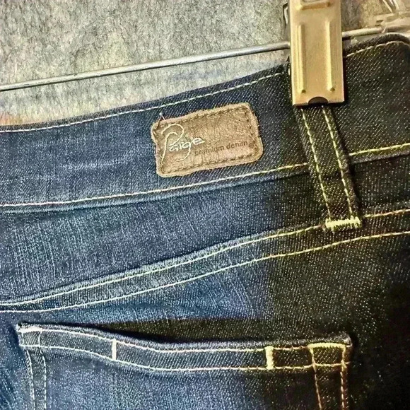 Paige Roxy Capri Jeans - Sjze 28 - Picture 6 of 9